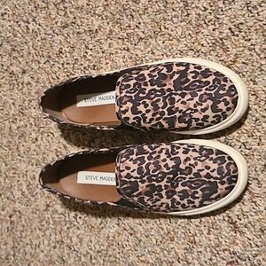 Steve Madden leopard boat shoes